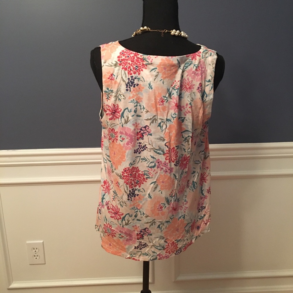 Mixed Media Floral Loft Shell - Picture 2 of 3